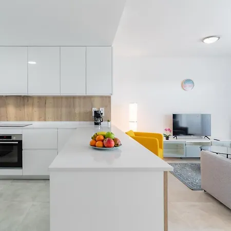 Cosy And Centrally Located In
