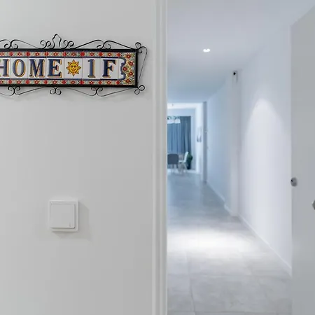 Cosy And Centrally Located In Appartamento *